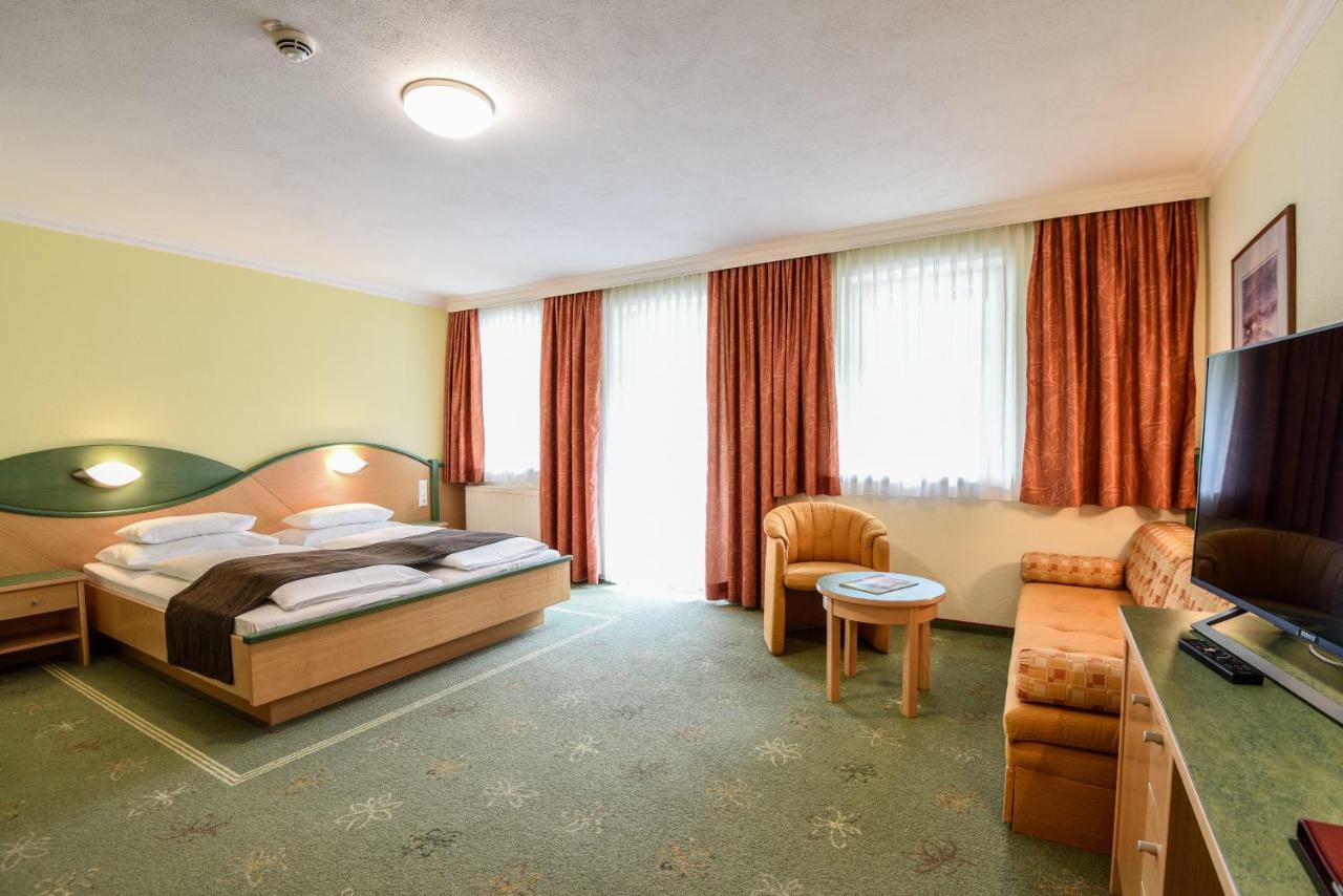 Hotel Mitterhofer سخلادميخ المظهر الخارجي الصورة